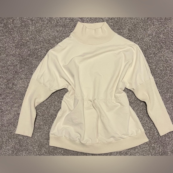 Varley | The Adelaide Cinched Sweatshirt - Picture 2 of 9